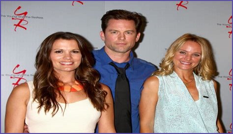 Melissa Claire Egan on Chelsea and Chloe's Friendship